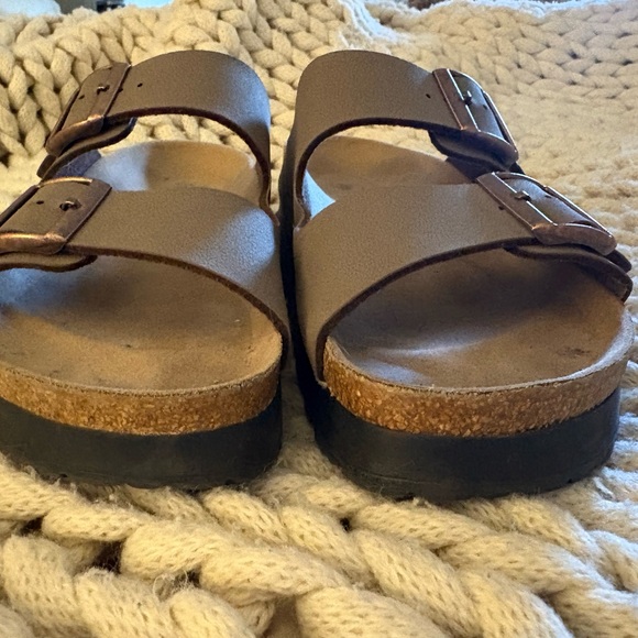 Birkenstock by Papillio platform Arizona Sandals - Picture 9 of 9